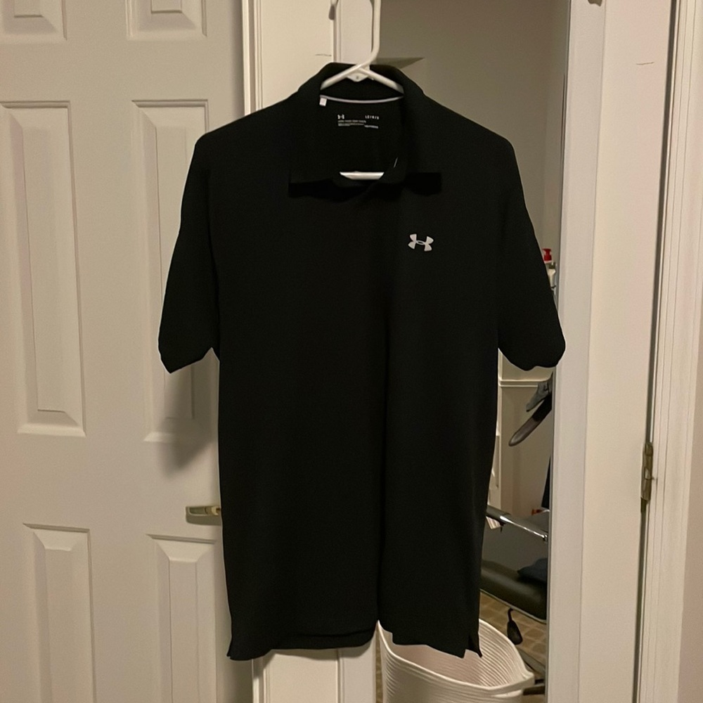 Under Armour black large polo raglan shoulders
